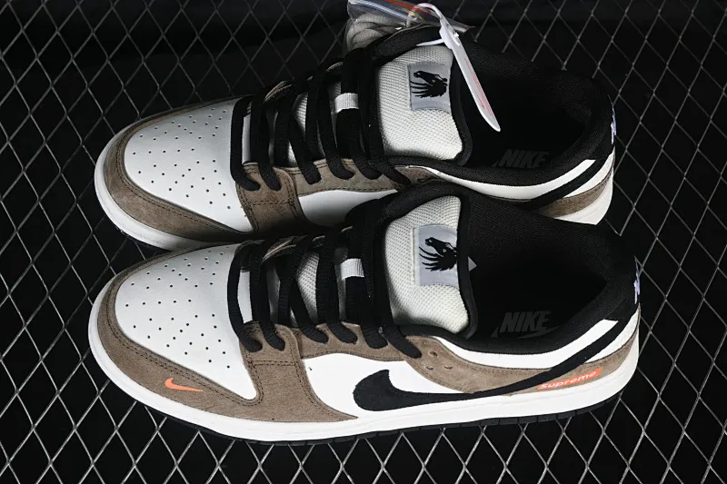 All categories Nk SB Dunk Series Nk SB Dunk Low High-end customized low-top sneakers Nike SB Dunk Low Year of the Horse limited edition white, black and brown High-end customized low-top casual sneakers AJ6817-002